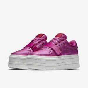 Nike Vandal 2k Shoes in Hyper Magenta Size 10.5
